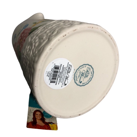 The Pioneer Wiman Sweet Rose 2.1 qt ceramic pitcher - Picture 4 of 5